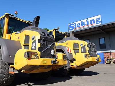 Baumaschinen auf dem Hof der Martin Sicking GmbH in Stadtlohn